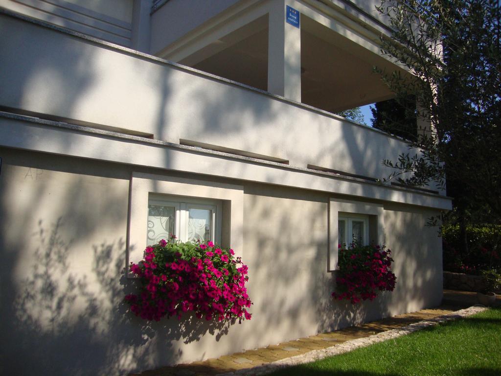 Apartments Atrium Malinska Εξωτερικό φωτογραφία